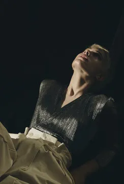 拼搏体育 App 界面